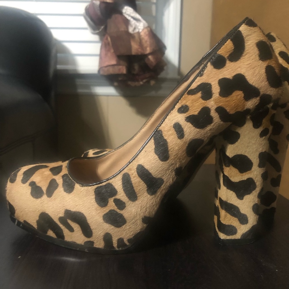 Steve Madden pony hair, leopard print pumps